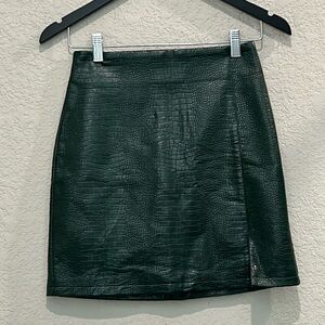 Top shop faux leather skirt forest green color size 2